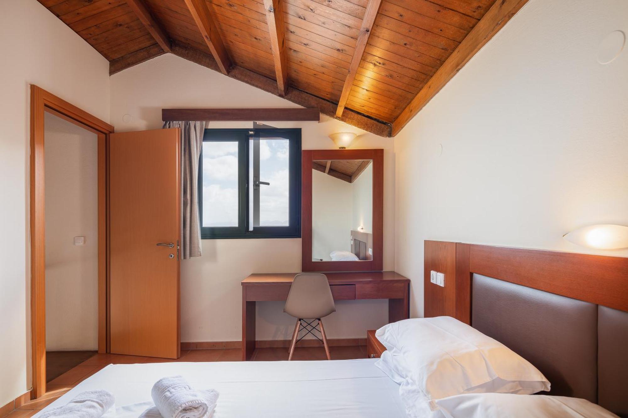 הרסוניסוס Dia Apartments מראה חיצוני תמונה