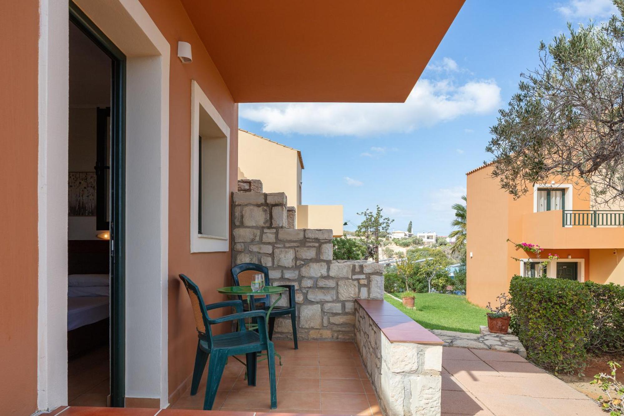 הרסוניסוס Dia Apartments מראה חיצוני תמונה