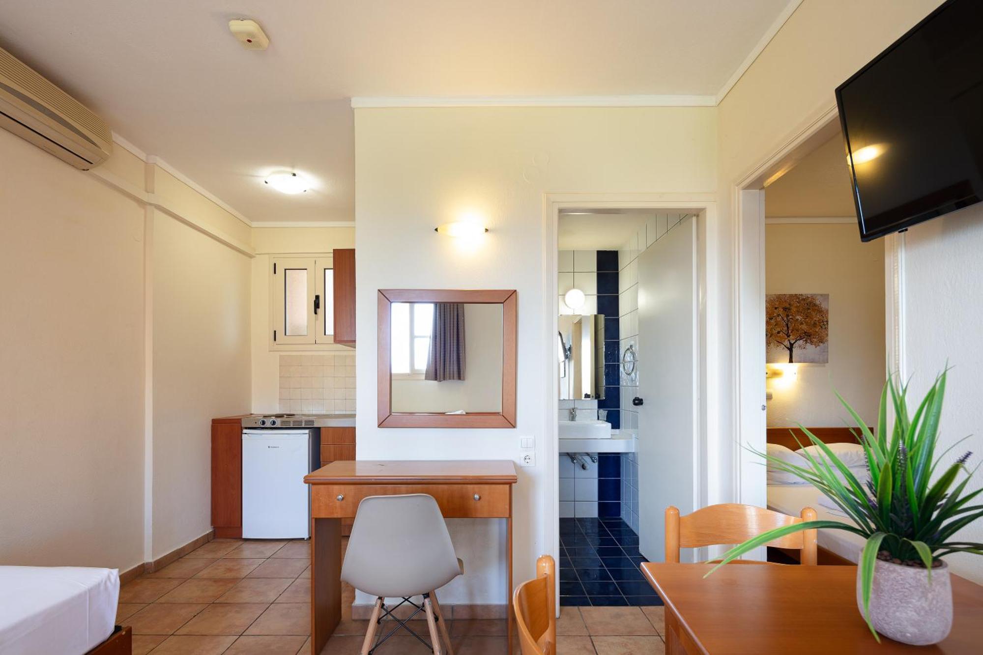 הרסוניסוס Dia Apartments מראה חיצוני תמונה