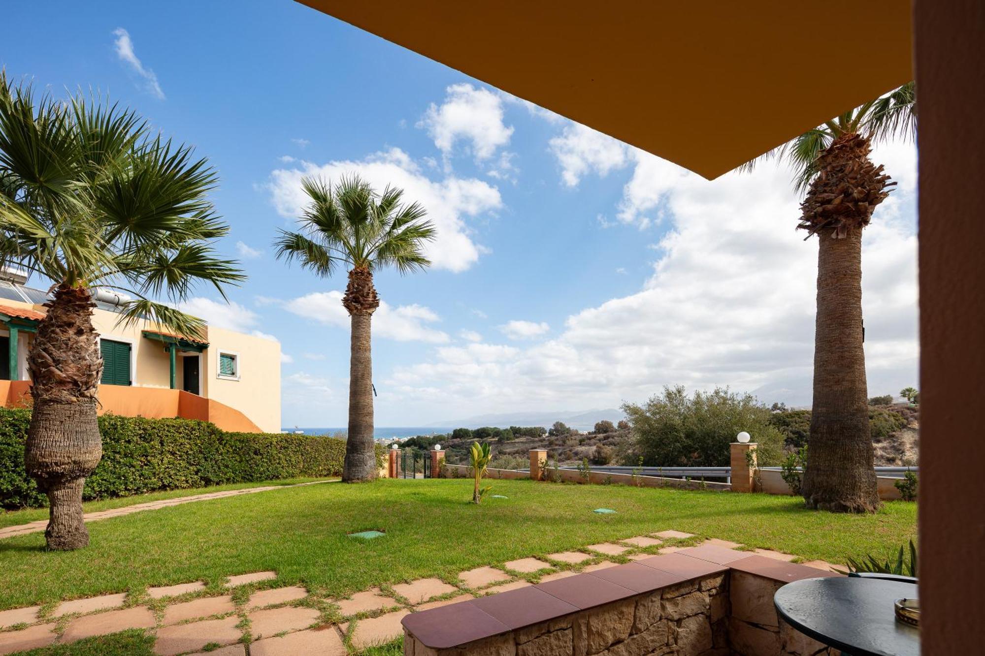 הרסוניסוס Dia Apartments מראה חיצוני תמונה