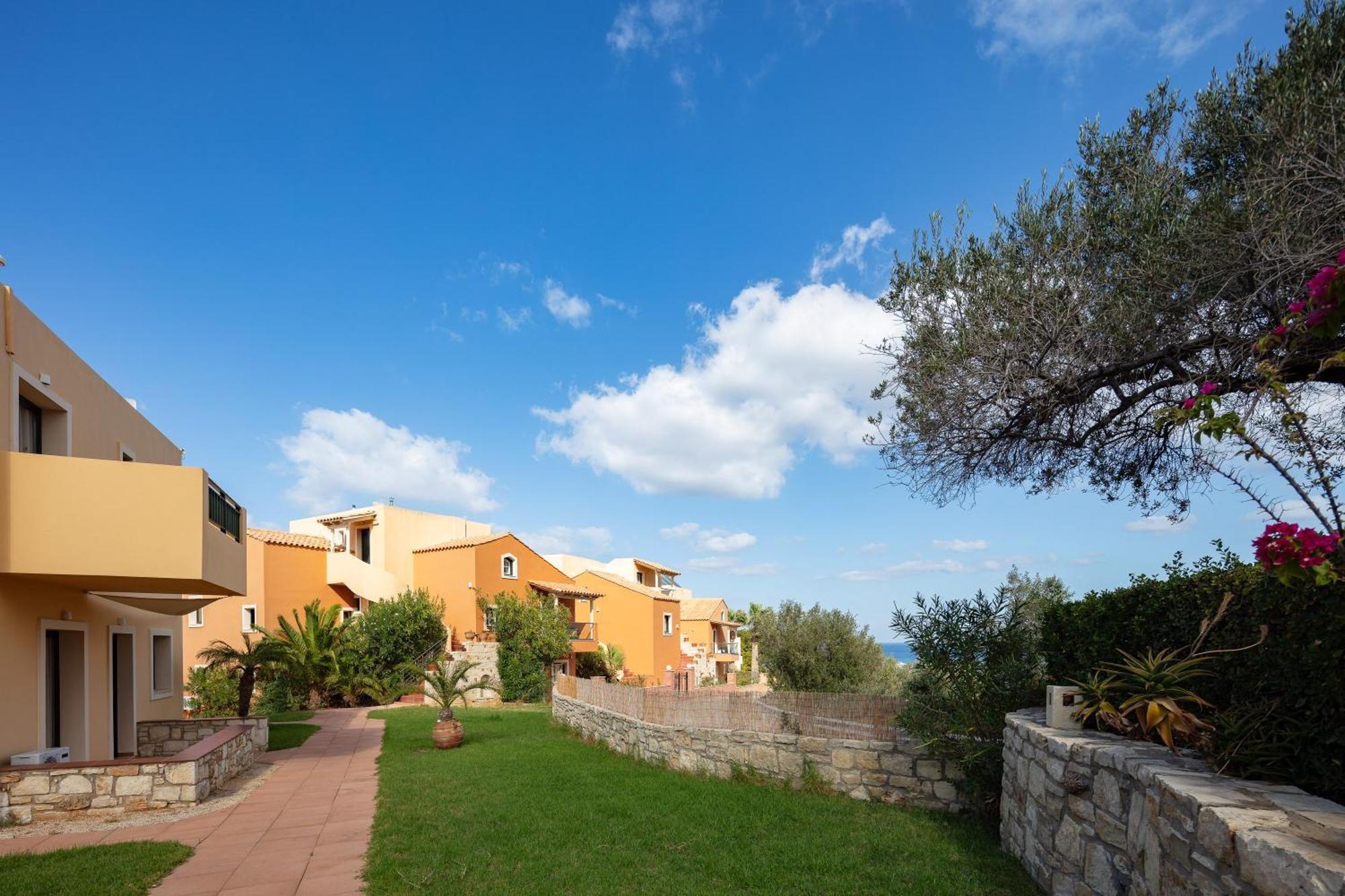 הרסוניסוס Dia Apartments מראה חיצוני תמונה